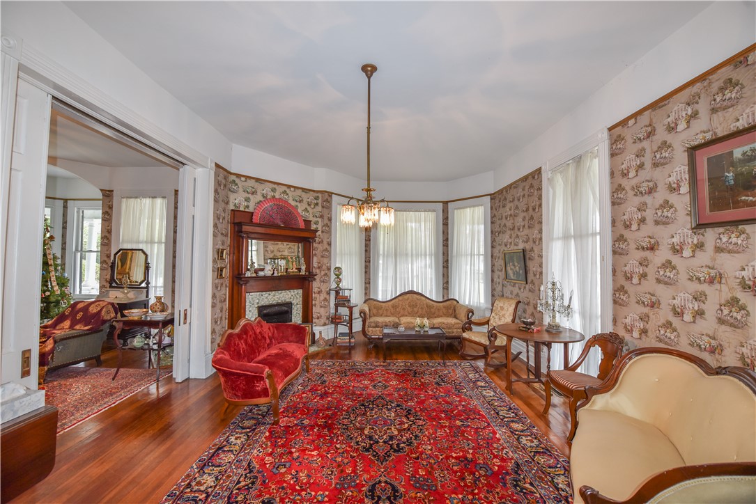 507 Main Street N Road