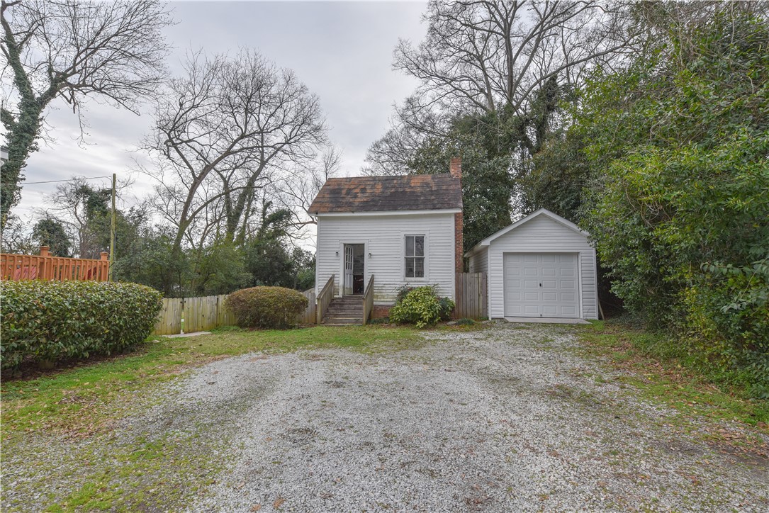 507 Main Street N Road