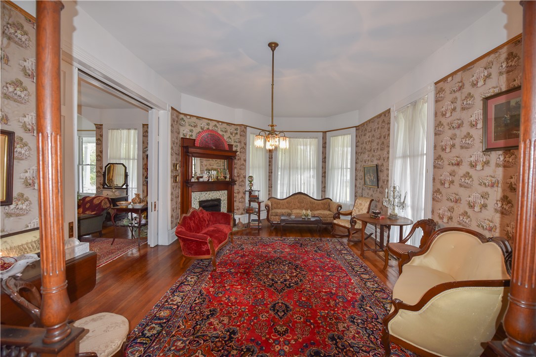 507 Main Street N Road