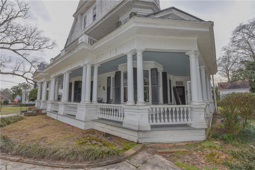 507 Main Street N Road