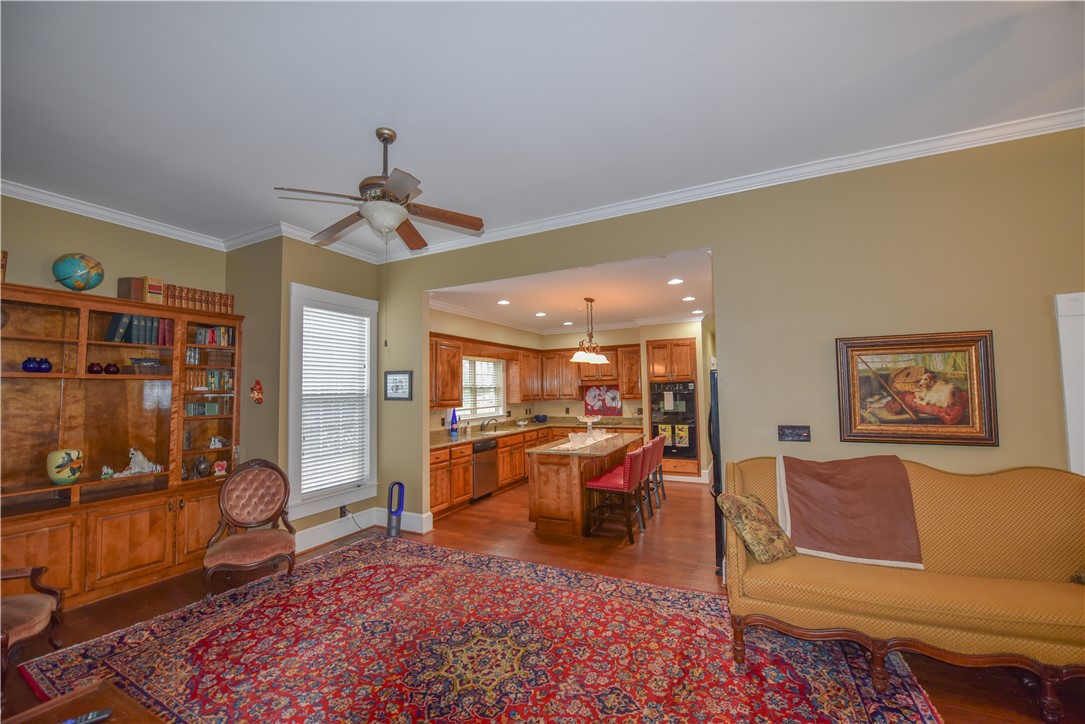 507 Main Street N Road