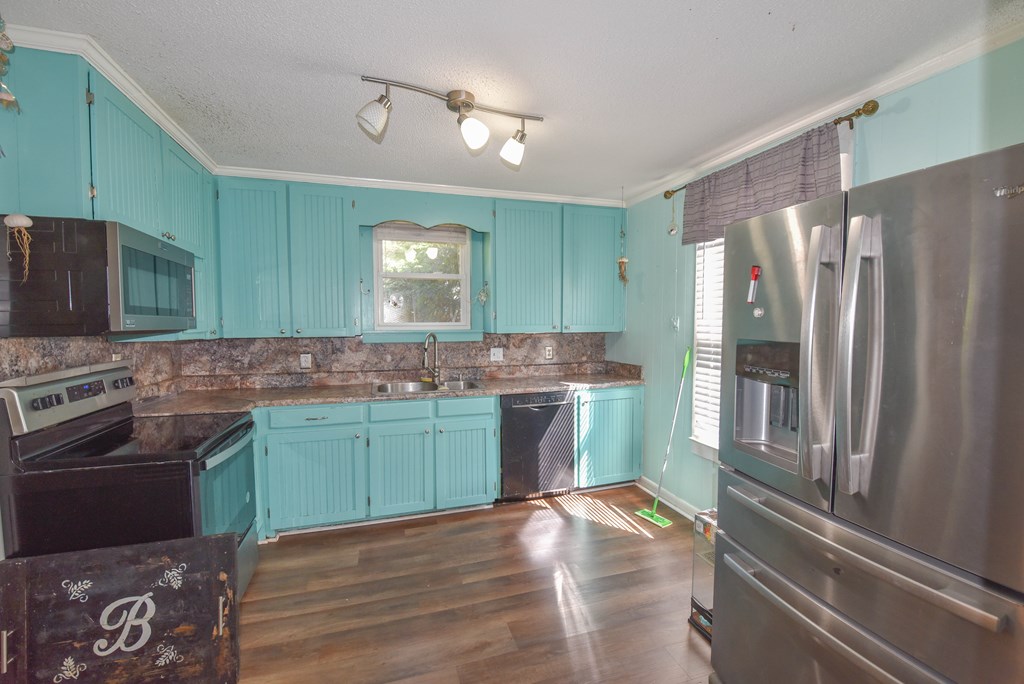 1009 N Main Street