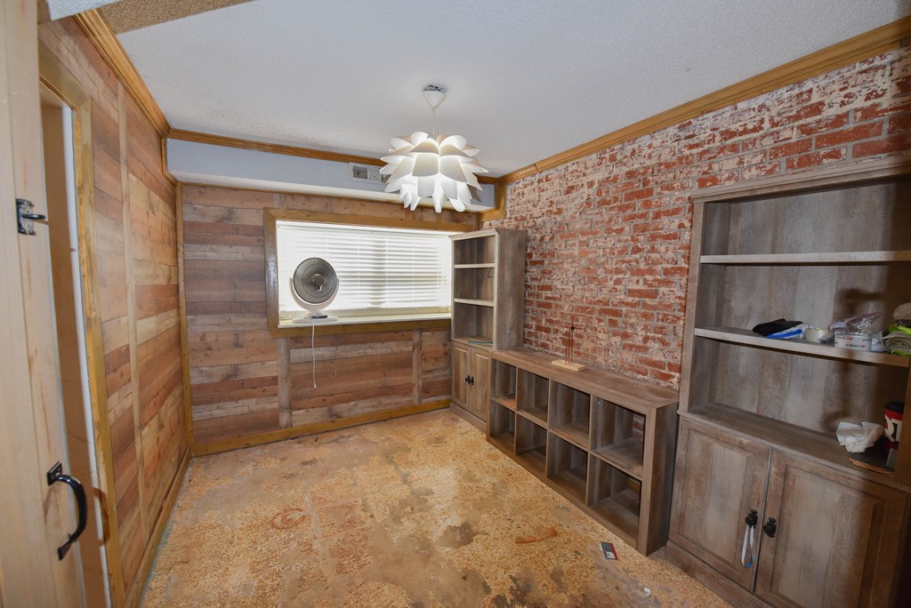 1009 N Main Street