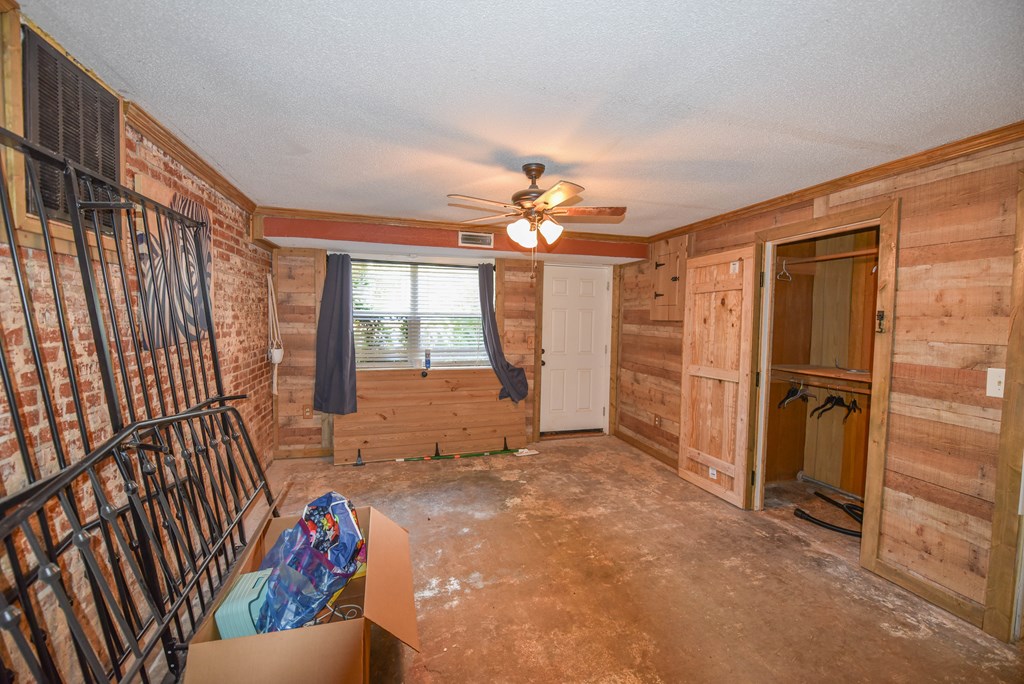 1009 N Main Street
