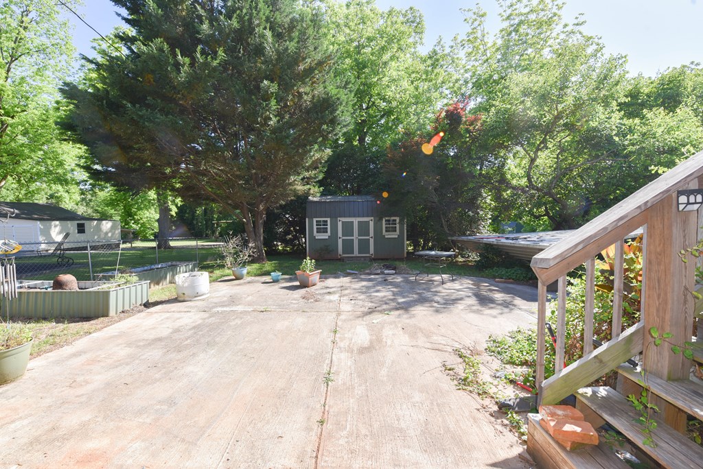1009 N Main Street