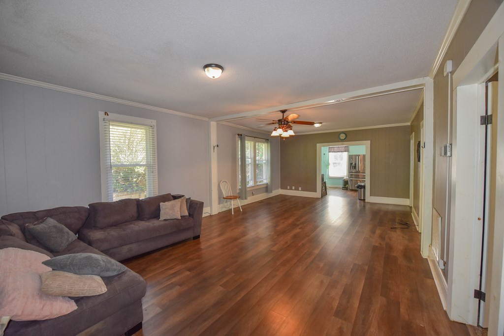1009 N Main Street