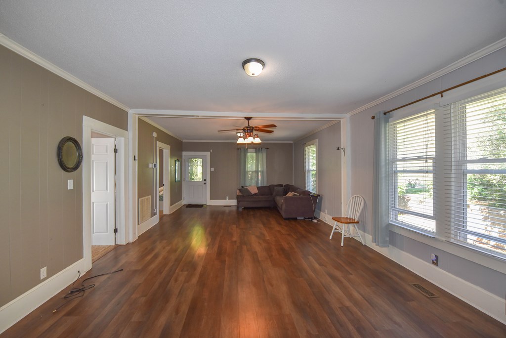 1009 N Main Street