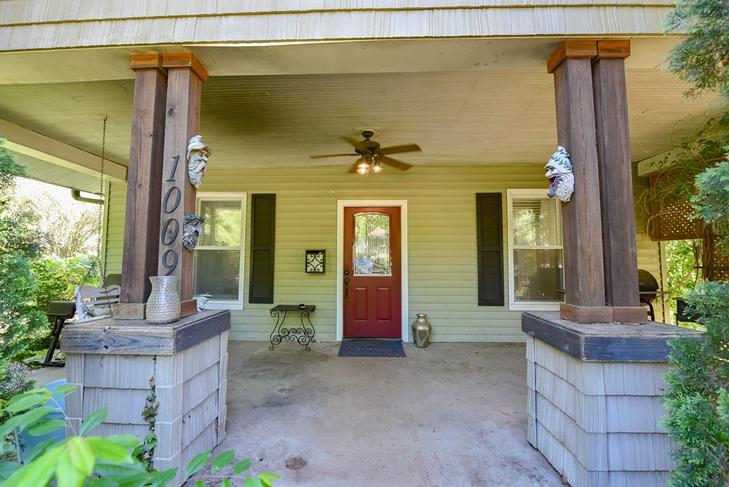 1009 N Main Street