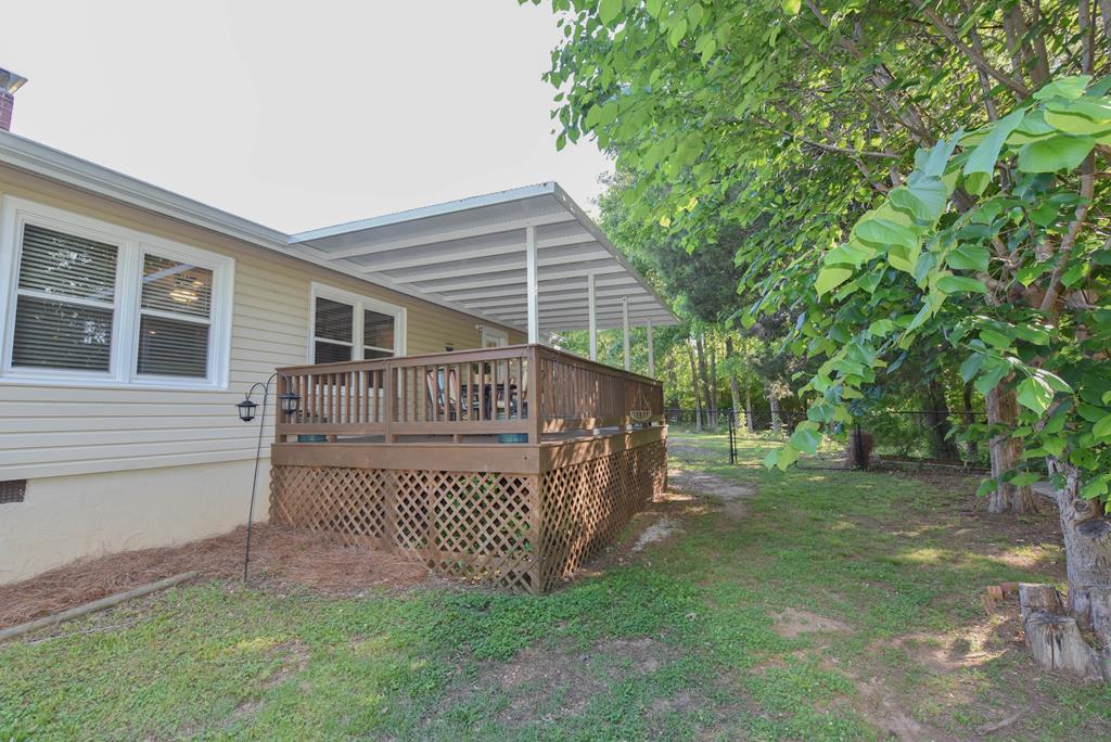 1801 Emerald Road