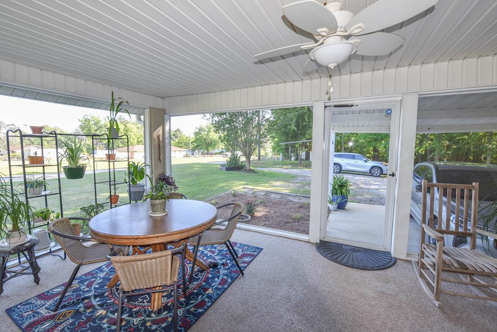 1801 Emerald Road
