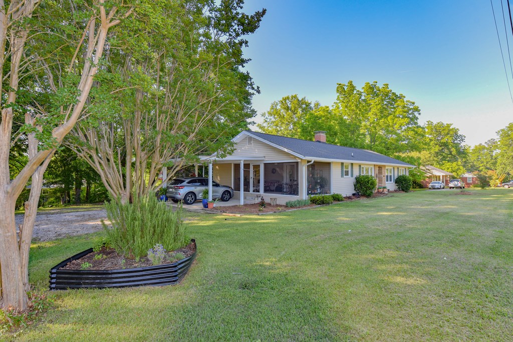 1801 Emerald Road