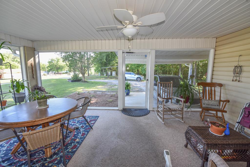 1801 Emerald Road