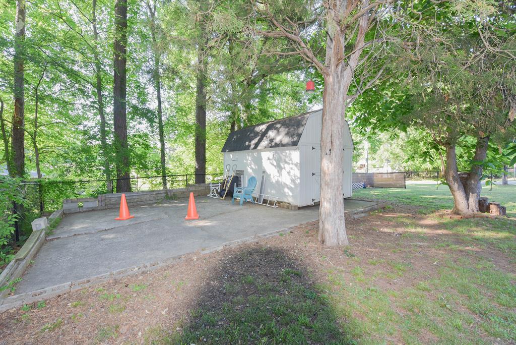 1801 Emerald Road