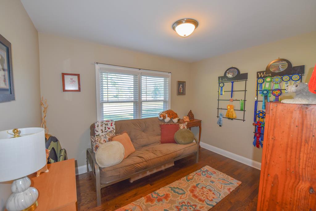1801 Emerald Road