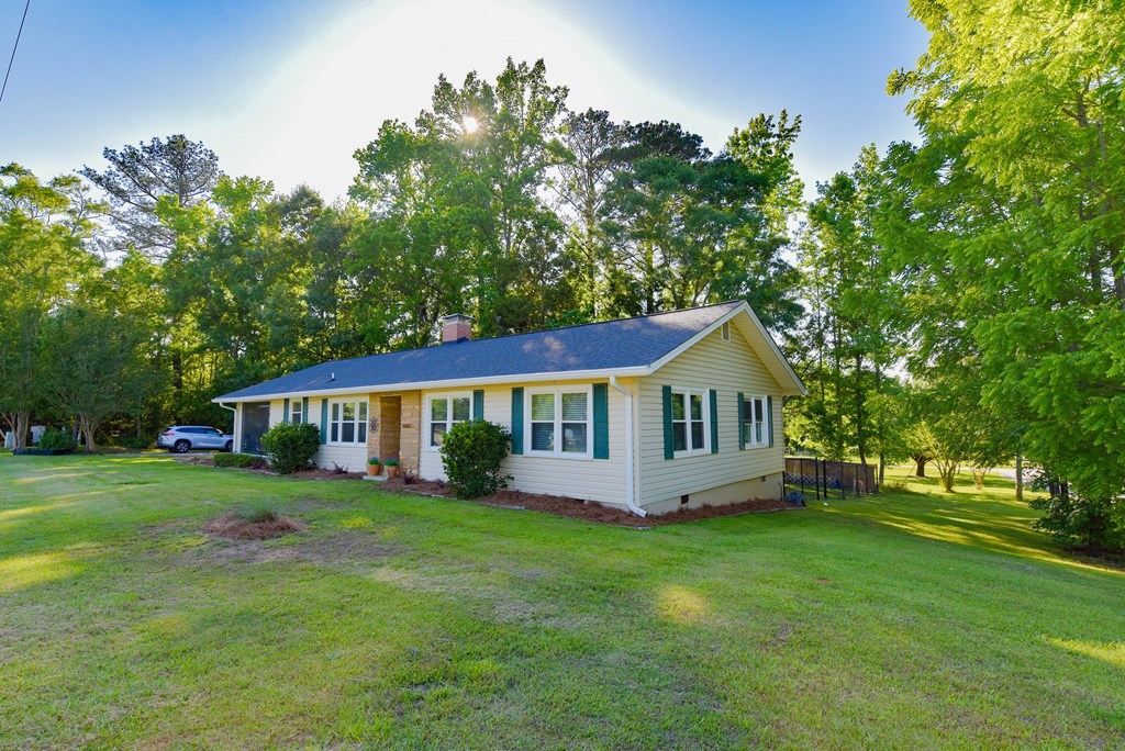 1801 Emerald Road