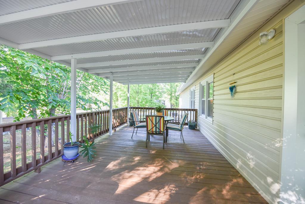 1801 Emerald Road