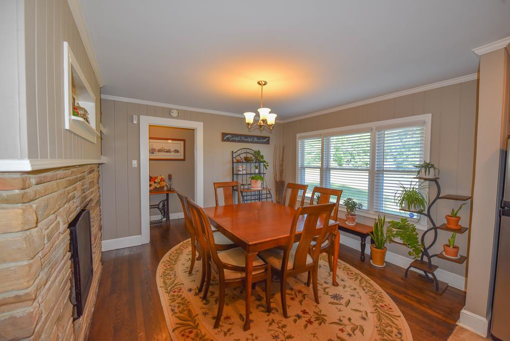1801 Emerald Road