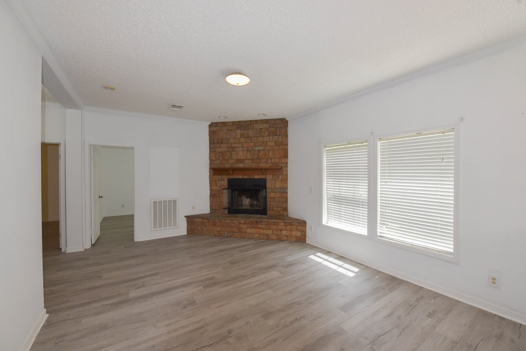 105 Glenn Forest Dr Drive