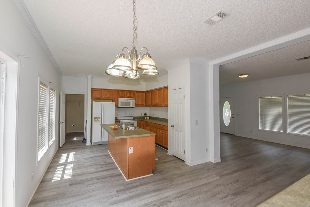 105 Glenn Forest Dr Drive