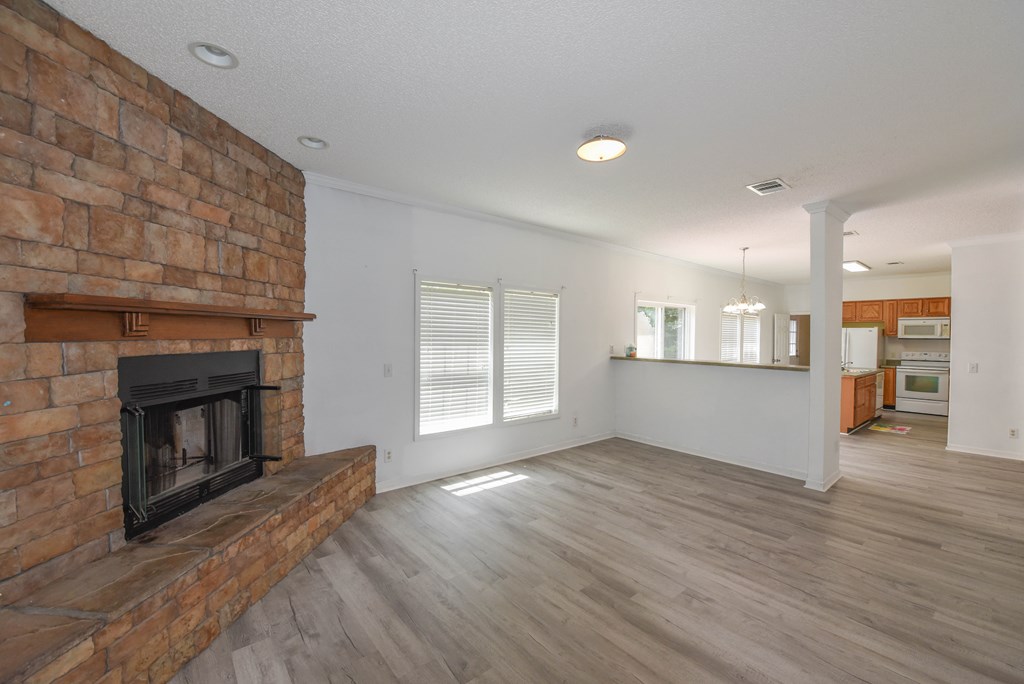 105 Glenn Forest Dr Drive