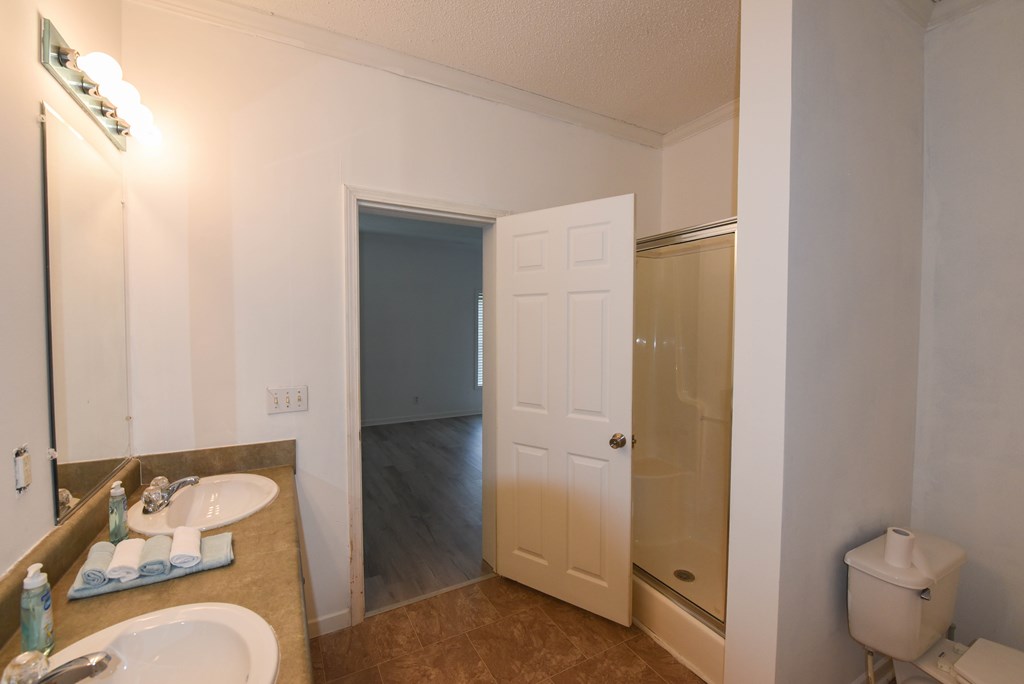105 Glenn Forest Dr Drive