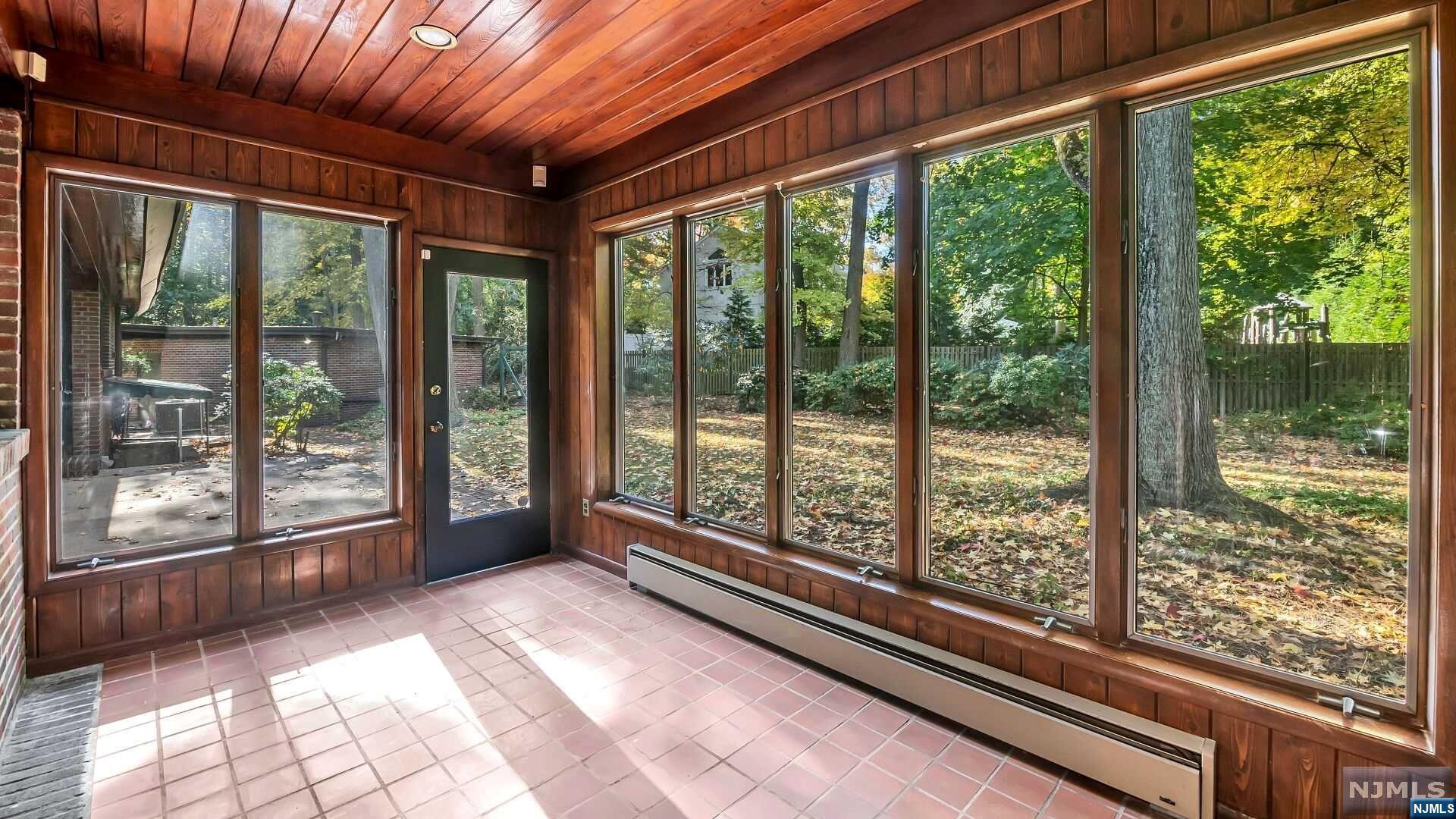 302 Fountain Road