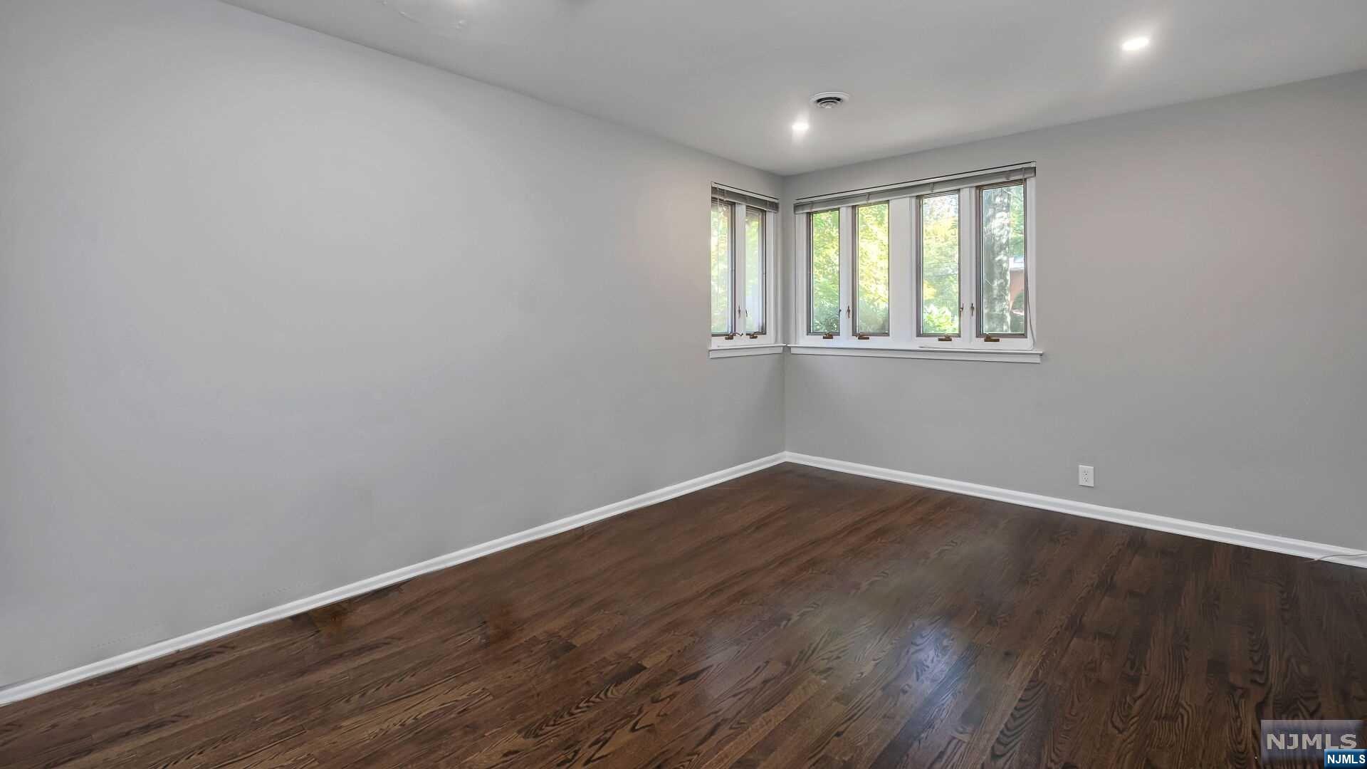 302 Fountain Road