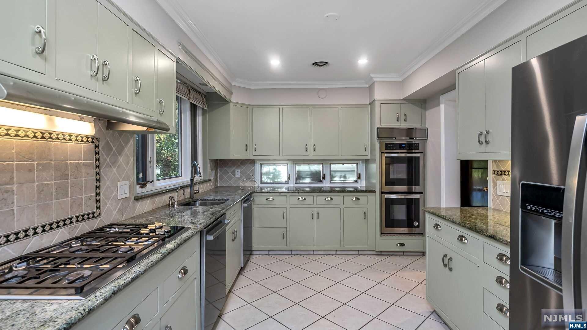 302 Fountain Road