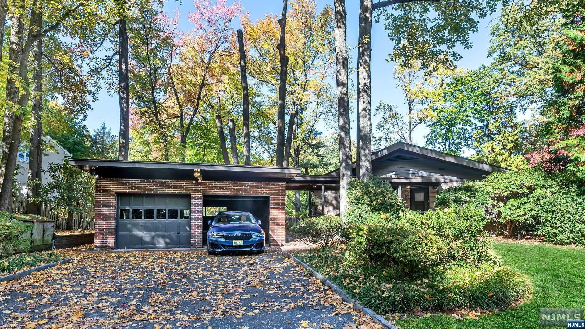 302 Fountain Road