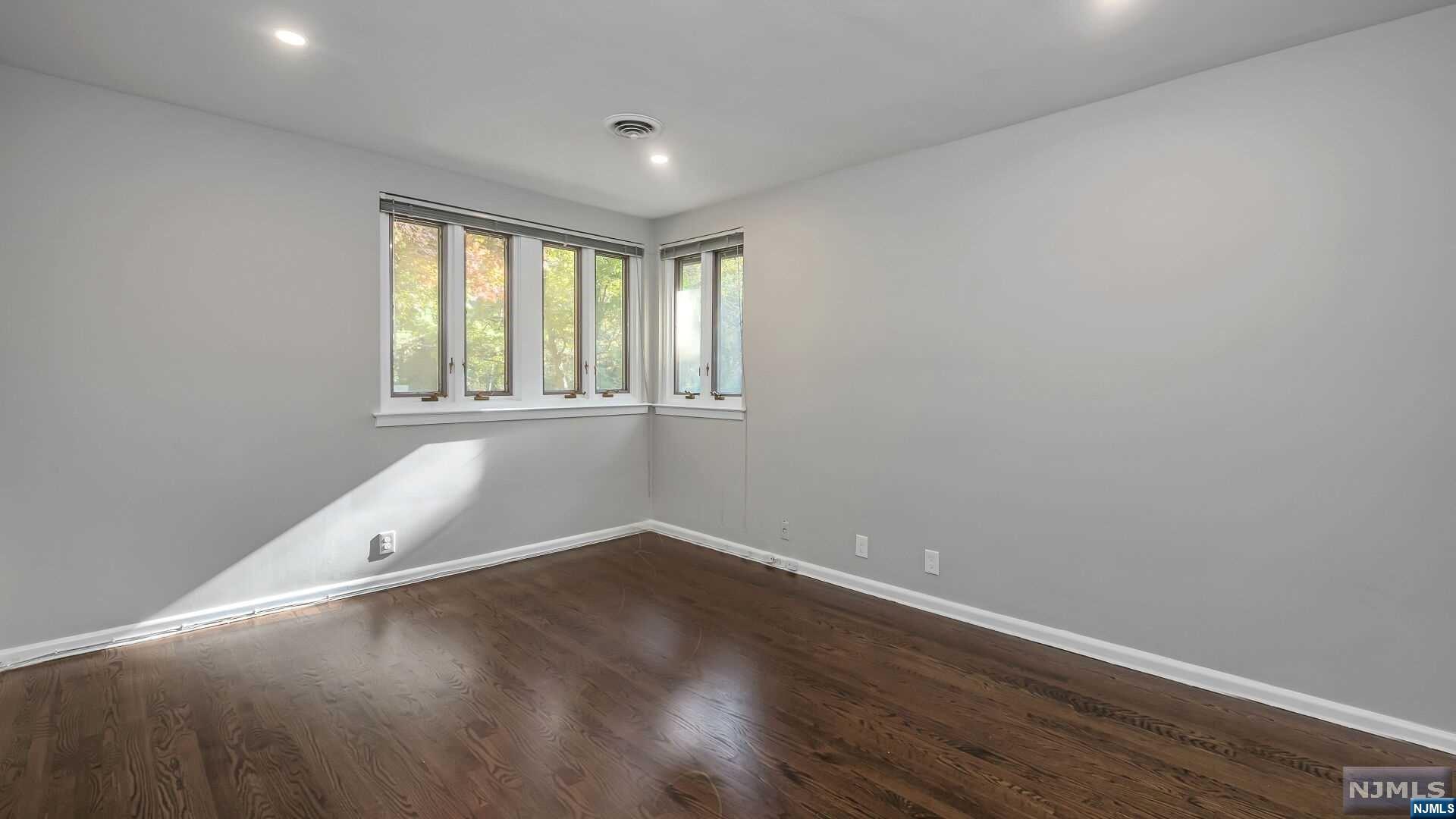 302 Fountain Road