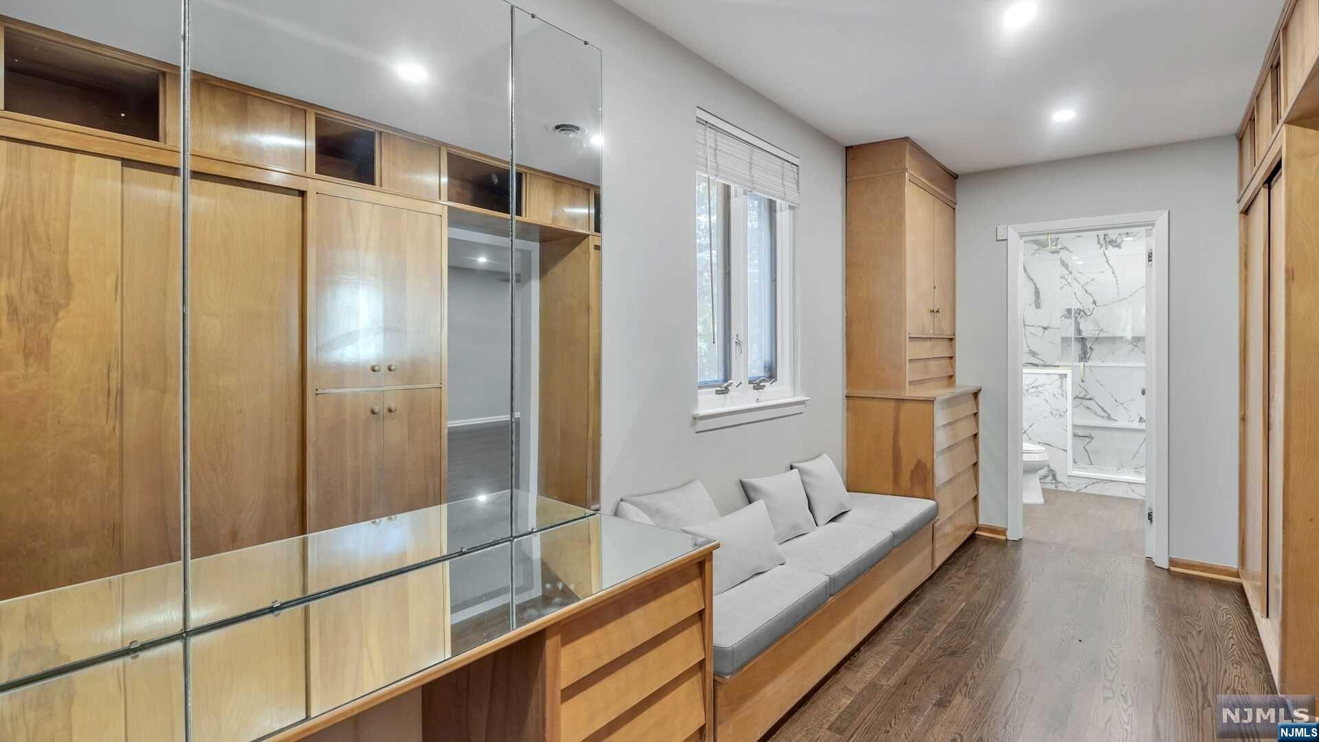 302 Fountain Road