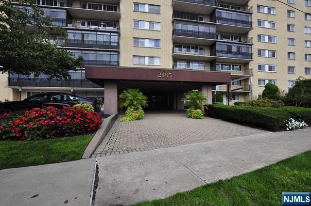 2185 Lemoine Avenue 4D