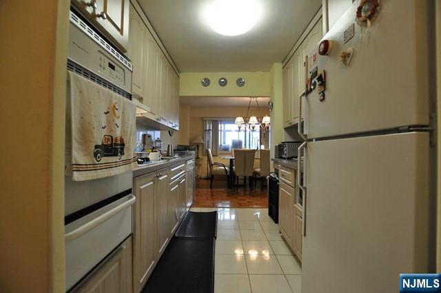 2185 Lemoine Avenue 4D