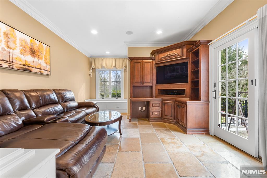 5 Carla Court