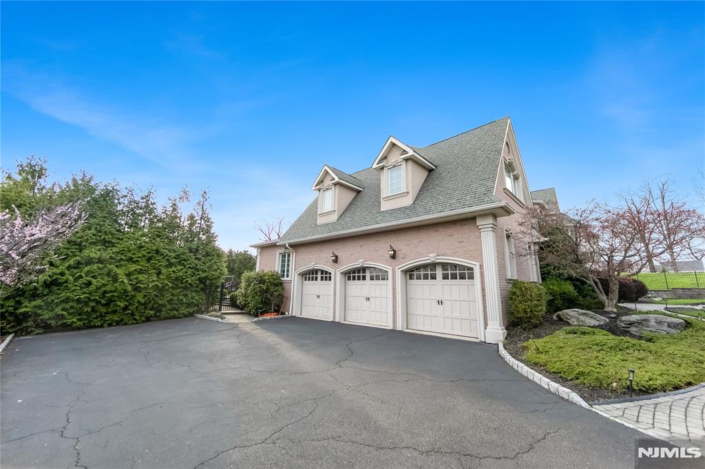5 Carla Court