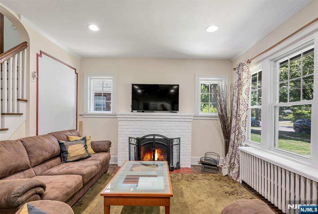 232 W Hudson Avenue