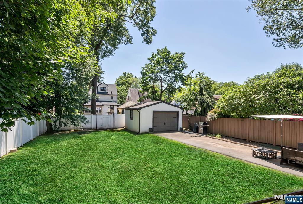 232 W Hudson Avenue