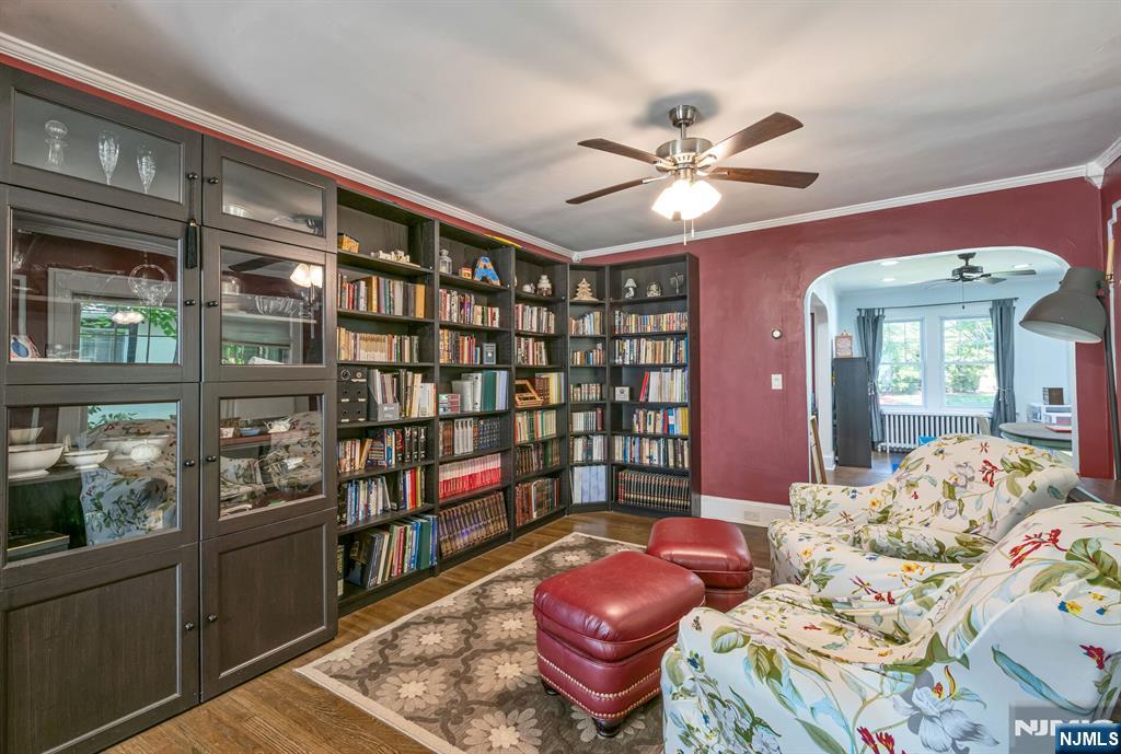 232 W Hudson Avenue