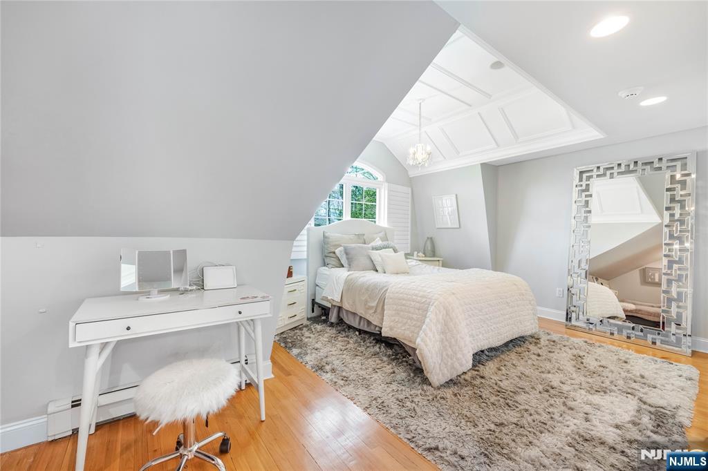 8 White Pine Road