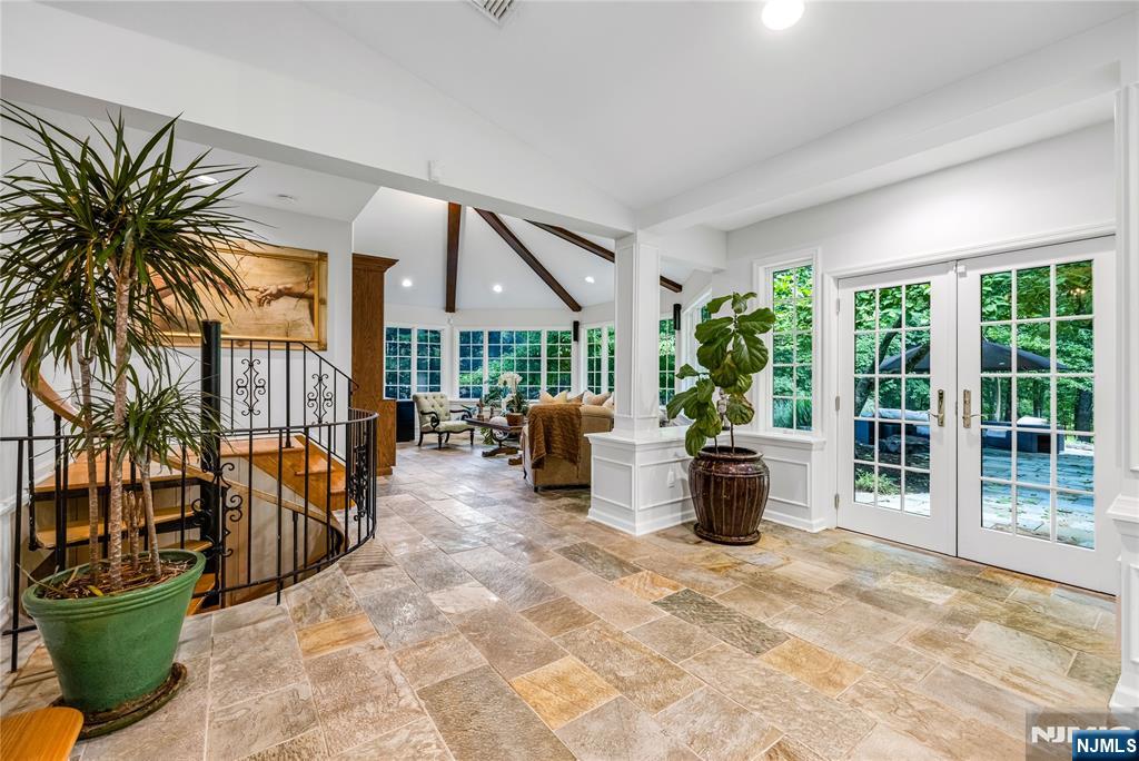 8 White Pine Road
