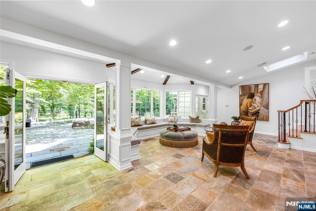 8 White Pine Road