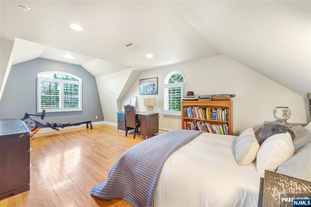 8 White Pine Road