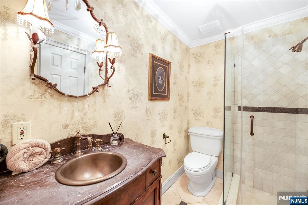 8 White Pine Road
