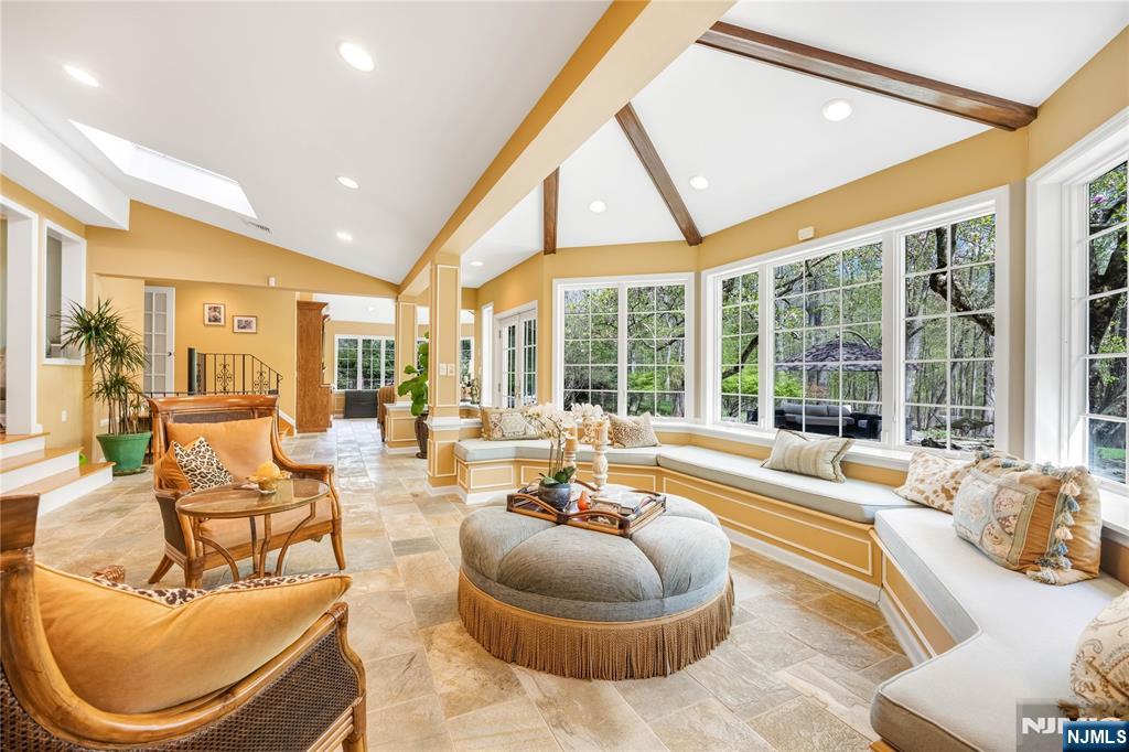 8 White Pine Road