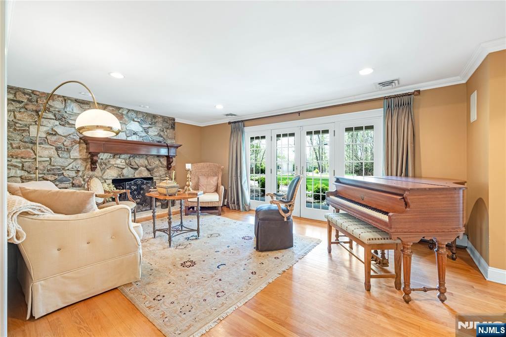 8 White Pine Road