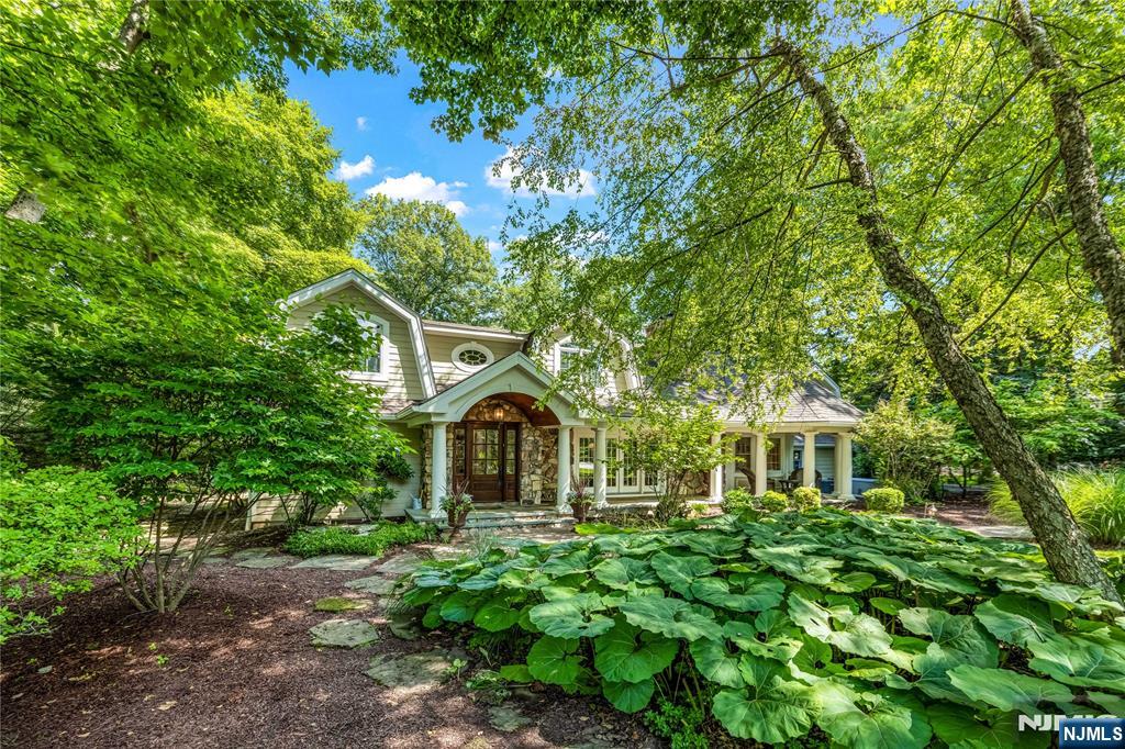 8 White Pine Road