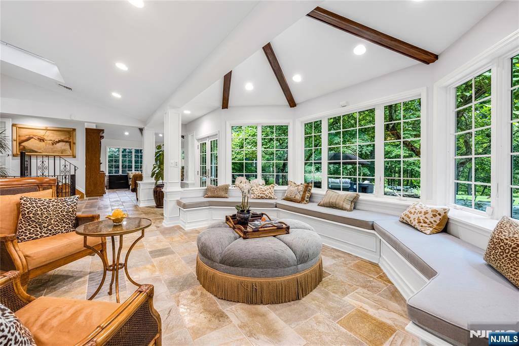 8 White Pine Road