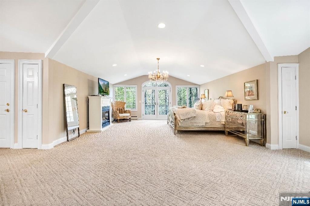 8 White Pine Road