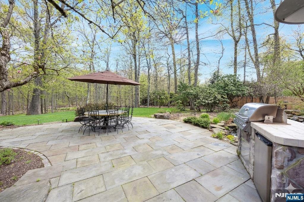 8 White Pine Road