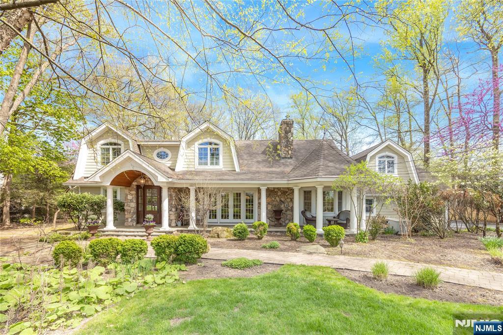 8 White Pine Road